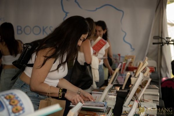 135 Iran Through Books 
