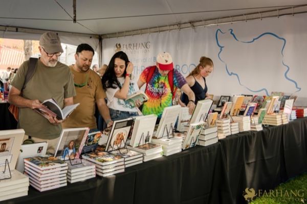 22 Iran Through Books 
