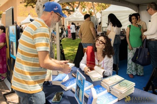 30 Iran Through Books 
