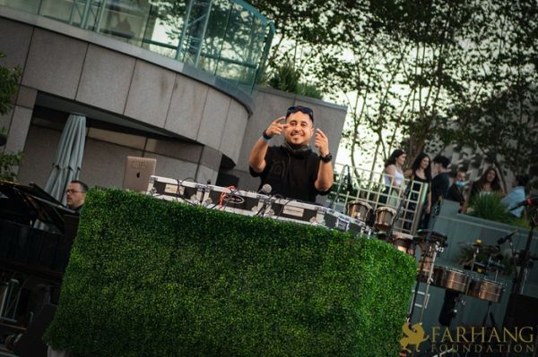 26 Kamyar at Grand Performances 2022