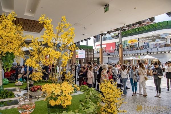82 Nowruz at Westfield Century City 
