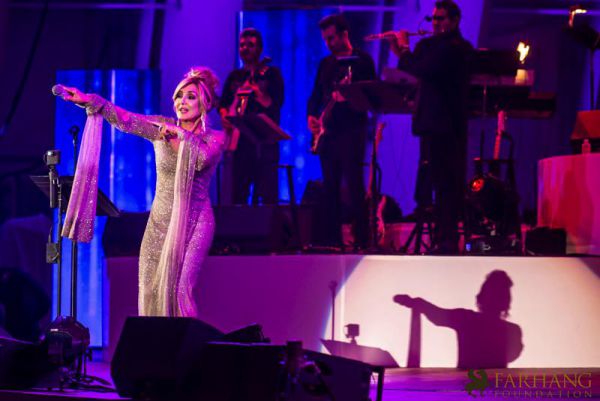 googoosh at the hollywood bowl 045
