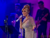 googoosh at the hollywood bowl 056