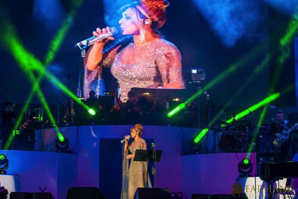 googoosh at the hollywood bowl 058