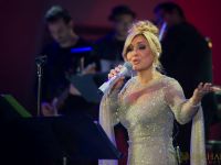 googoosh at the hollywood bowl 066