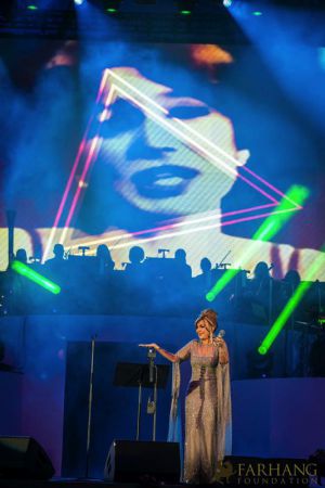 googoosh at the hollywood bowl 070