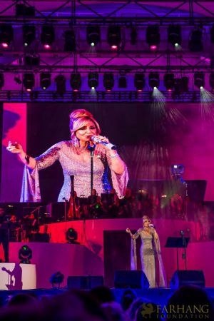 googoosh at the hollywood bowl 090