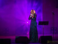 googoosh at the hollywood bowl 097