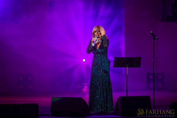 googoosh at the hollywood bowl 097