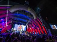 googoosh at the hollywood bowl 120