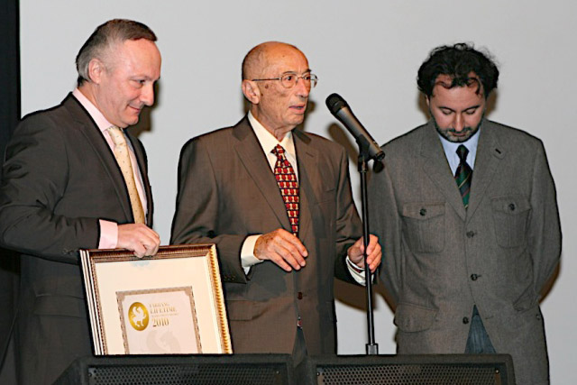 Dr Amin Banani